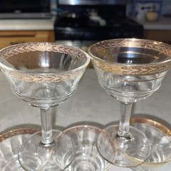 Vintage MCM Beautiful Gold Rim Cocktail Glasses Five Small Ribbed Bottom 4.5”