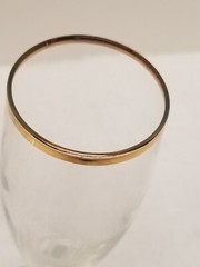 Four long stemmed gold rimmed wine glasses item no. 4-508