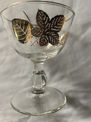 Libbey Vintage 7pc Beautiful Golden Foliage Pedestal 6oz. Glasses. 4 1/2” Tall.