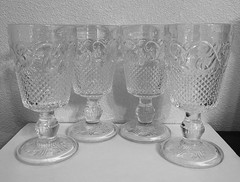 4 Clear Diamond Cut Pattern Embossed Scroll Wine Water/Iced Tea Glasses Globets