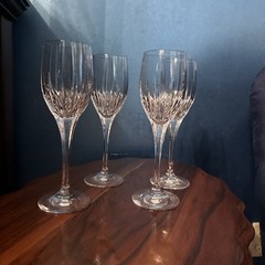 Set of 12 Mikasa Arctic Lights Crystal Stemmed Wine Glasses 9”
