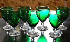 Vtg Set 7 ANCHOR HOCKING FOREST GREEN/ CLEAR BUBBLE FOOT Water Goblets 5 5/8″