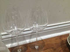 TWO Mikasa Cheers Collection 21oz White Wine Chardonnay Glass lines, dot vertica