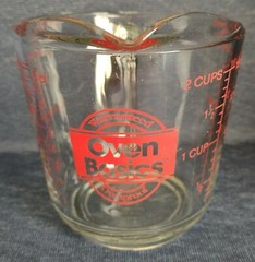 Anchor Hocking ~ OVEN BASICS ~ #498 ~ 1 Pint (2-Cup) Glass Measuring Cup ~ Red
