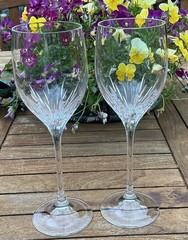 Pair Wedgwood Vera Wang Duchesse Wine Glasses, 9.5″ EXCELLENT!