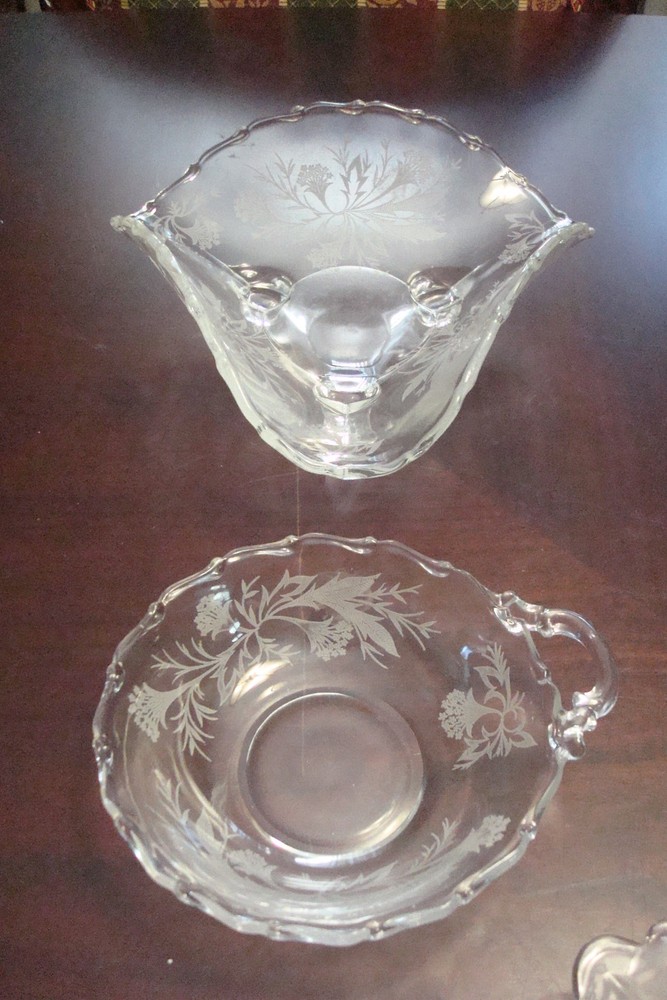 Fostoria Heather 2 pcs Glass Etched Three Footed Triangular & Round bowls [GL16]