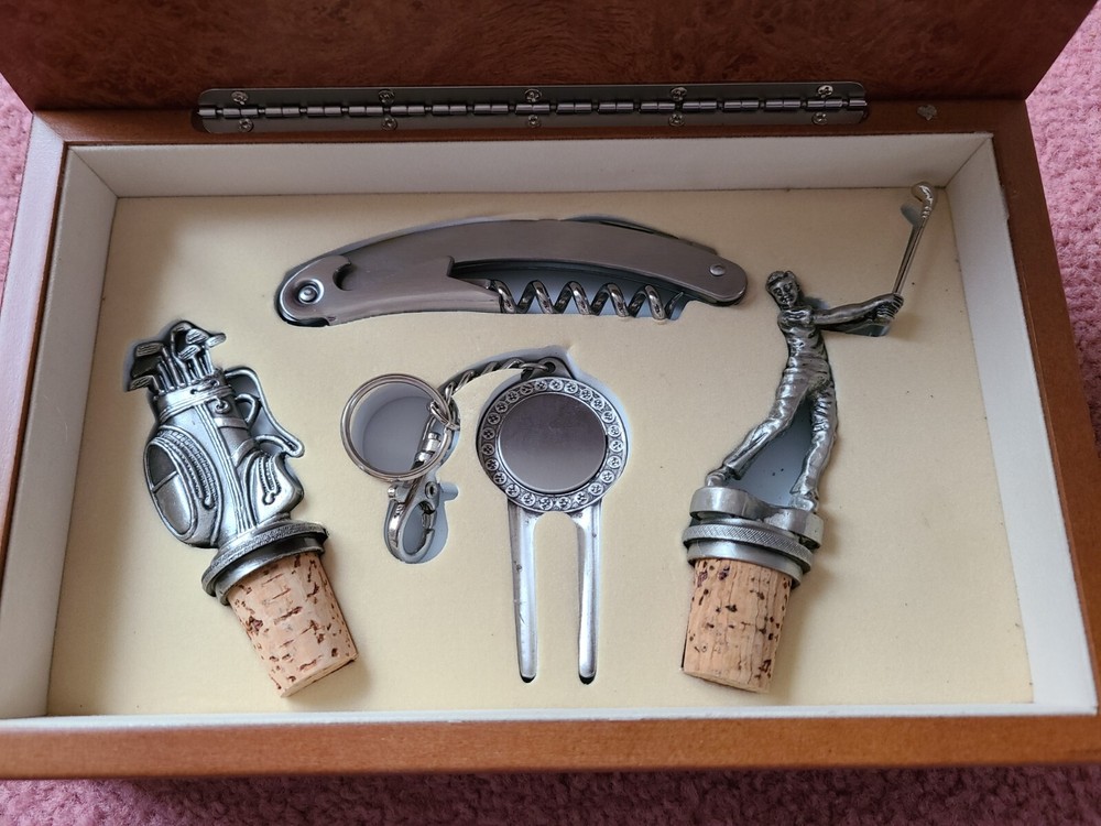 GOLFERS FOUR PIECE WINE SET