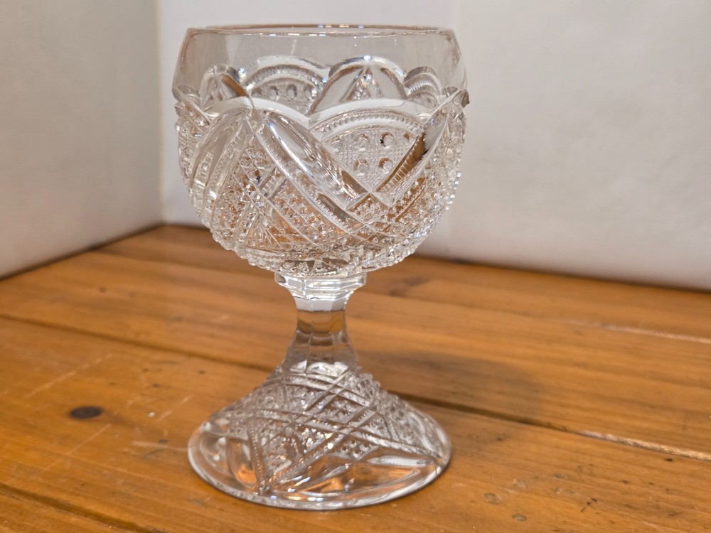 Antique EAPG Claret Wine Glass 4.5″ – Diamond & Fan Pattern – Pressed Glass