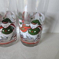 4 Highball Christmas Glasses Tumblers Skating Polar Bears Vintage 6.25″