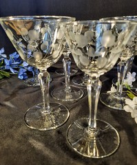 Set of 8 Cool 1955 MCM Cut Glass «Carlton Dots» 6 Wine, 2 Aperitif Glasses