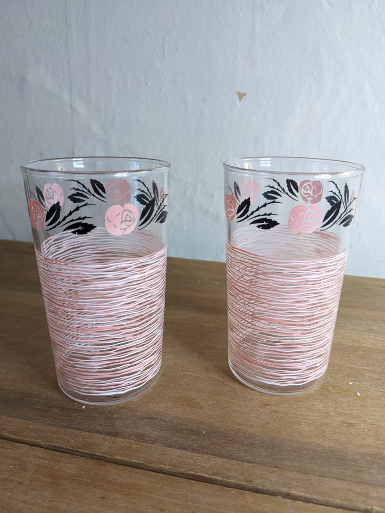 Set of 2 Vintage 1950’s Anchor Hocking MCM 5″ Tumblers Pink Roses Black Flora