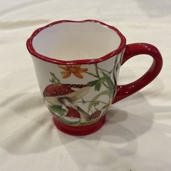 Cracker Barrel Mushroom Floral Gnome Stoneware Coffee Tea Mug 11 oz Red