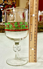 Set of 8 ) Vtg Libbey Holly Berry Gold Rim Christmas Goblet Bow Tie Stem Glasses