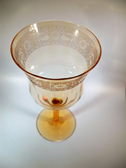 FOSTORIA GLASS CO. SEVILLE ETCH AMBER #870 9-OUNCE 7″ TALL WATER GOBLET STEM!