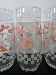 Set Of 3 Anchor Hocking 6″ Glasses Pink Coral Flowers White Leaves 1988 Vintage