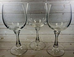 Set of 3 Clear Glass Wine Goblets Faceted Stem Water Goblets Barware