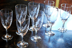 Vintage Set 8 HAND CUT ASIAN BAMBOO STEMS & LEAVES Wine Glasses 5.5″ Hand Blown