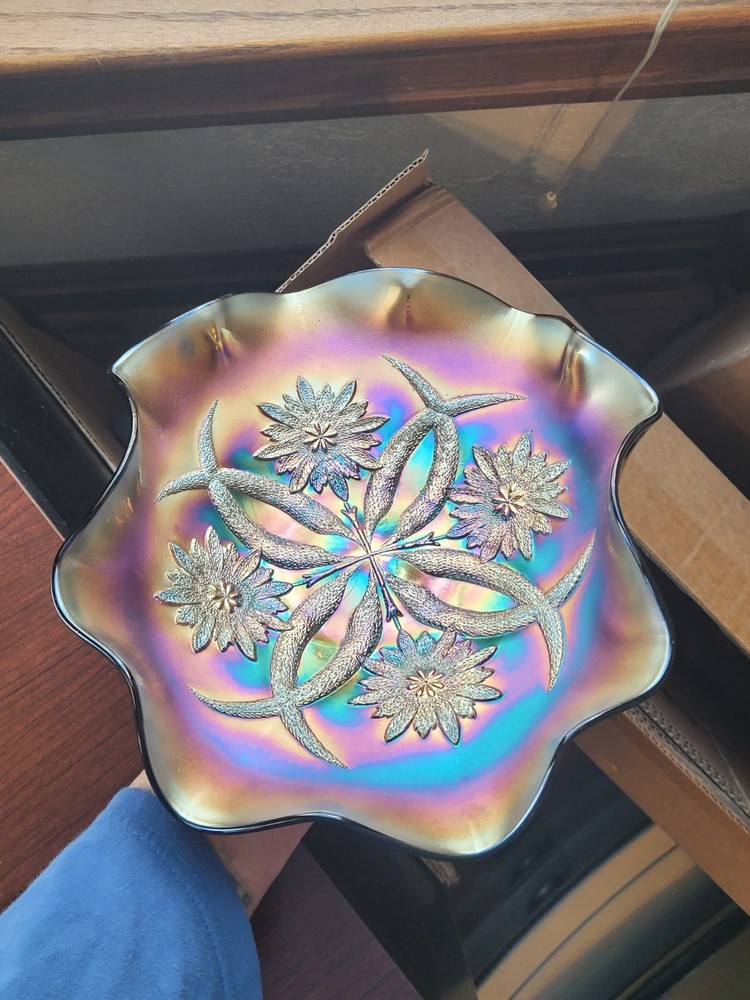 Pretty Dugan Purple Carnival Glass Four Flowers Two Sides Up Banana Bowl