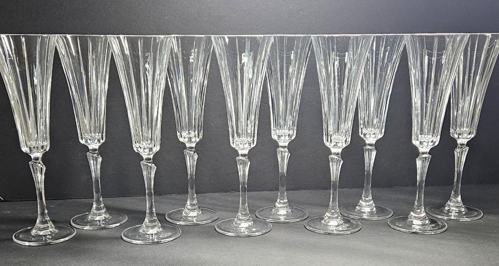 NOVECENTO by Royal Crystal Rock (RCR) Set of 10 Sleek, Festive Champagne Flutes