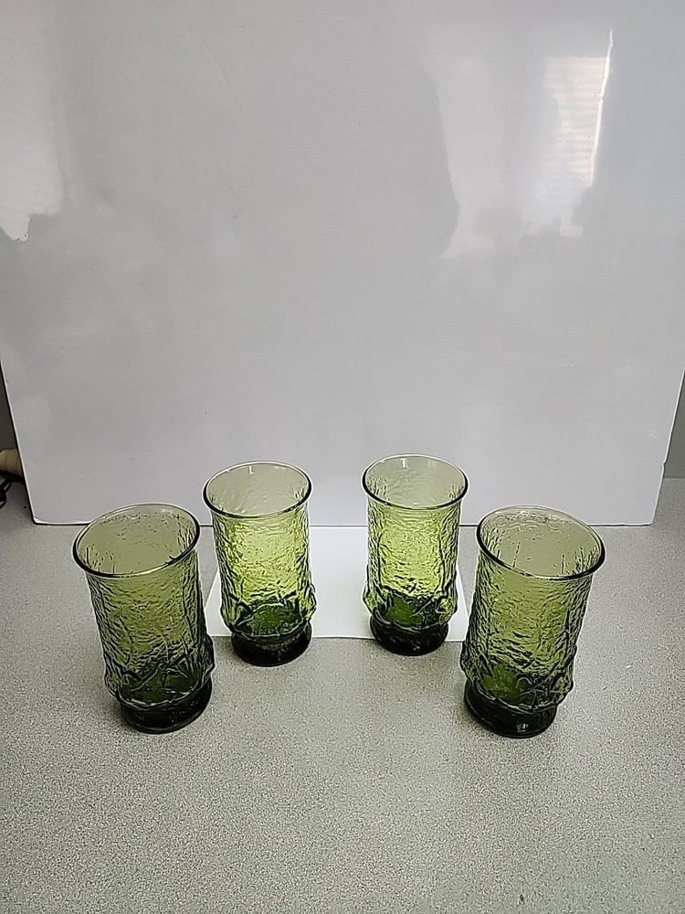 Vintage Anchor Hocking Rainflower Avocado Green Textured Tumblers 6″ – Set of 4