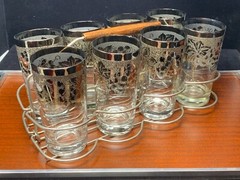 Set of 8 Dorothy Thorpe Silver Fade W/ Grape Design Highball Glasses w/ Carrier