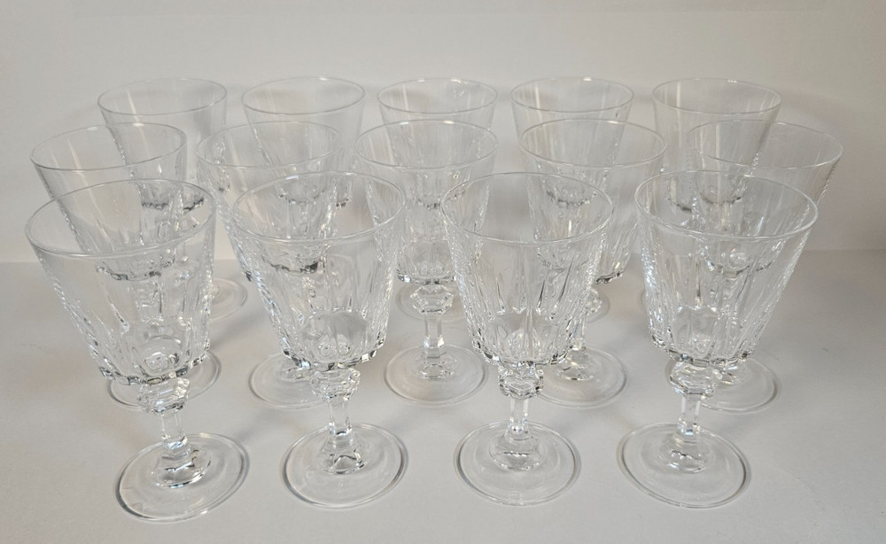 Princess House Esprit 24% Lead Crystal Wine Glass 5.25”