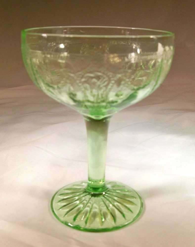 HOCKING GLASS CO. CAMEO or BALLERINA GREEN 4-7/8″ TALL SHERBET SAUCER CHAMPAGNE!