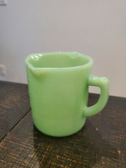 Jadeite Green Glass Reproduction 1 Cup Measure 3 Spouts 1/4 1/2 & 3/4 Cup Marks