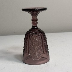 L G Wright Daisy & Button Amethyst Wine Glass 4 3/4 tall