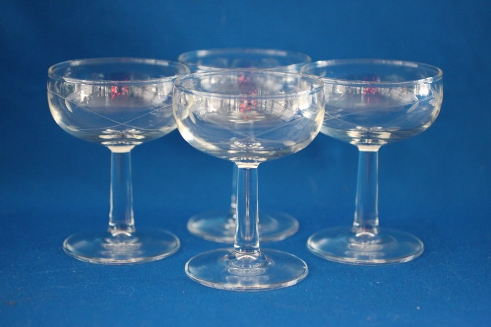 VINTAGE CHAMPAGNE DESSERT GLASSES WITH CUT FLORAL PATTERN SET OF 4