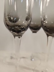 Set Of 4 Pier 1 Smokey Grey Crackle Glass Champagne Flutes Glasses Discontinued