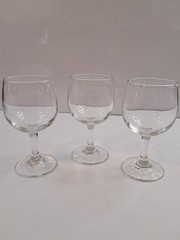Set of 3 Clear Glass Wine Glasses Stemmed Drinkware Barware Goblets