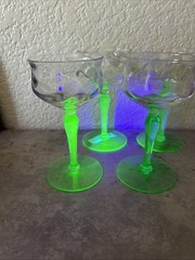 Vintage Set of 4 Small Tiffin Green Festoon Optic Draped Waved Glass GLOWS w/UV