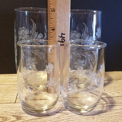 Vintage White Floral Drinking Glass Set Two Tumblers and Two Juice Glasses