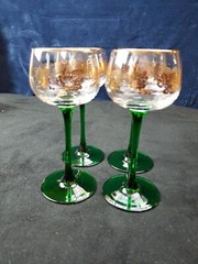 Vintage set of 4 Luminarc Green Tulip Stem Glassware France GOLD RIM GRAPE LEAF