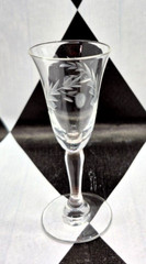 Etched Glass Sherry Liqueur Sipper Glass Leaf & Pine Cone Pattern