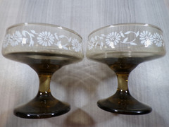 Vintage Retro Libbey Smoke Glass Sherbert White Flower Daisy Stemware
