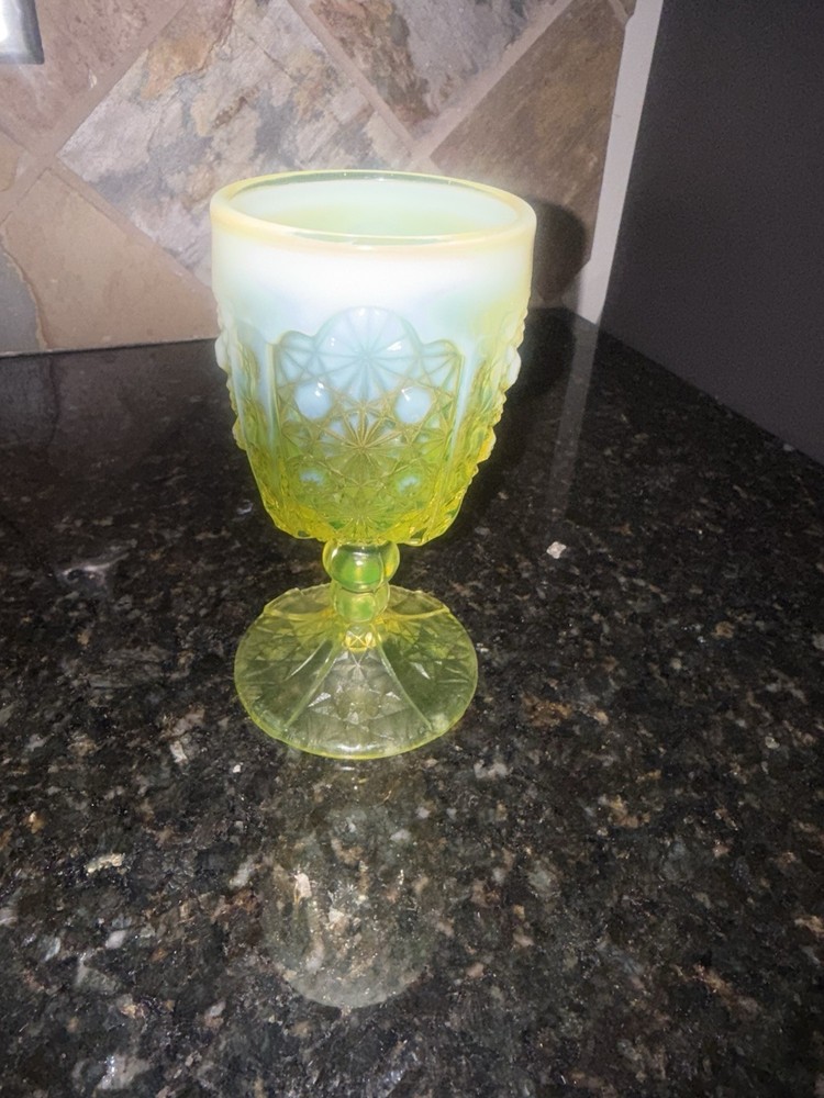 Vintage Fenton Uranium Topaz opalescent Wine Goblet, Daisy&Button, Rare! Glows
