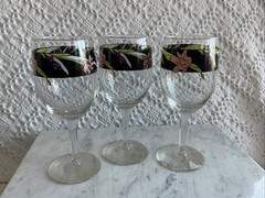 3 Vintage Red Sea RSA4 Black Pink Purple Peach Flowers 7″ Water Wine Glasses