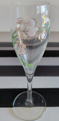 1 PERRIER JOUET CRYSTAL CHAMPAGNE GOBLET LIGHT PINK FLORALS 7.5 INCH HOLDS 4 OZ