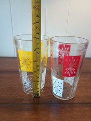Vtg MCM Retro Atomic Starburst Glass Tumblers Pair Yellow & Red READ!