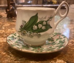 Designed glass cup and plate tea set