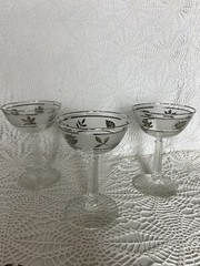 3 Vintage Libbey Cocktail Wine Champagne Glasses Frosted Platinum Leaves 5.5″