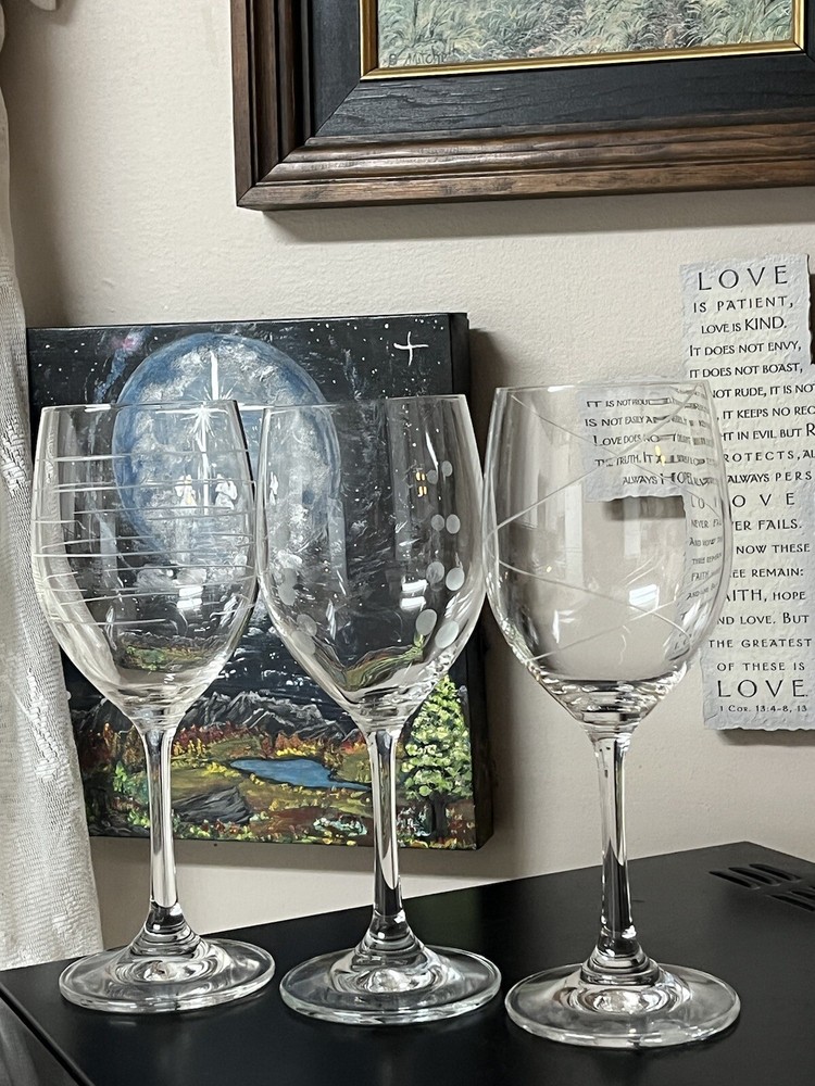 3 Red Wine Glasses Frosted Geometric Art Glass 9oz Swirl Dots Lines 3.25” Stem