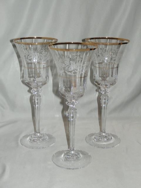 3 Mikasa Antique Lace Water Goblets 8 Ounce 9 1/8″ Middle White Flowers