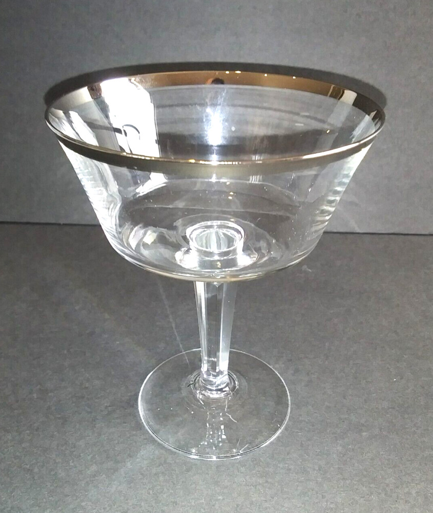 Lenox Crystal Solitaire Barclay Collection Champagne glasses w/ Platinum Trim