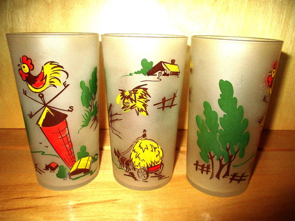Lot 3 – Vintage FEDERAL 12 oz. FROSTED DRINKING GLASS TUMBLERS ~ FARM SCENE