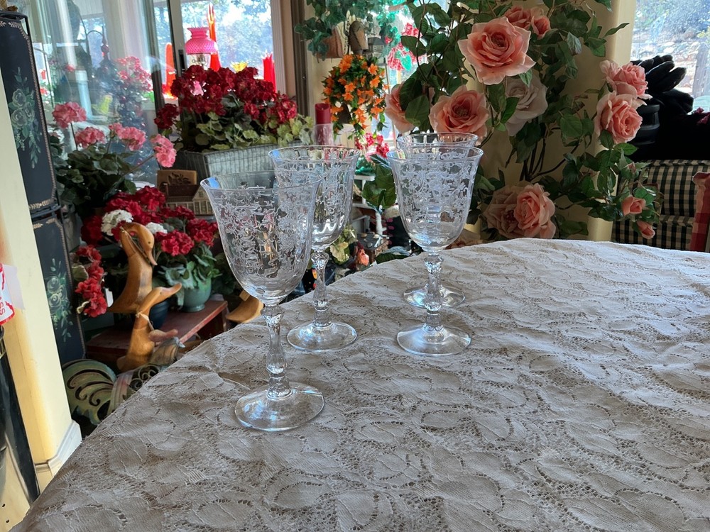 Fostoria Clear 4 Oz. Navarre Claret Wine Glasses 6″ Set of 4