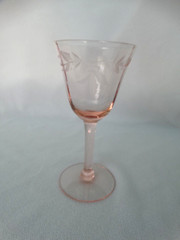 Tiffin Pink Glass Panel Optic 4 5/8″ Cut Floral Wine Stem (14196-9) VGUC