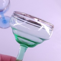 Vtg Set of 5 Coupe Champagne Glasses Platinum Stripes 4.5″T Blue Green Glow READ
